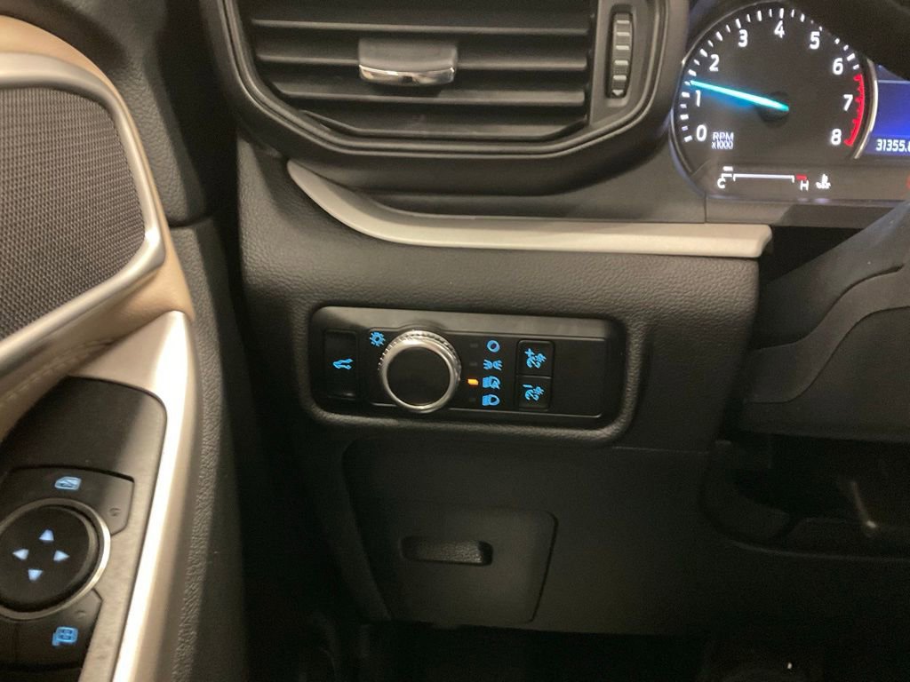 Used 2023 Ford Explorer XLT AWD/4WD image 15
