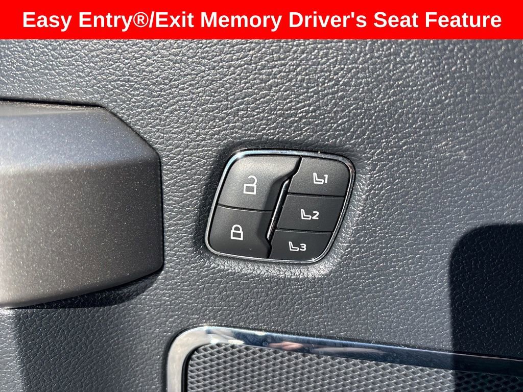 Used 2022 Ford F250 Lariat w/ Chrome Package image 19