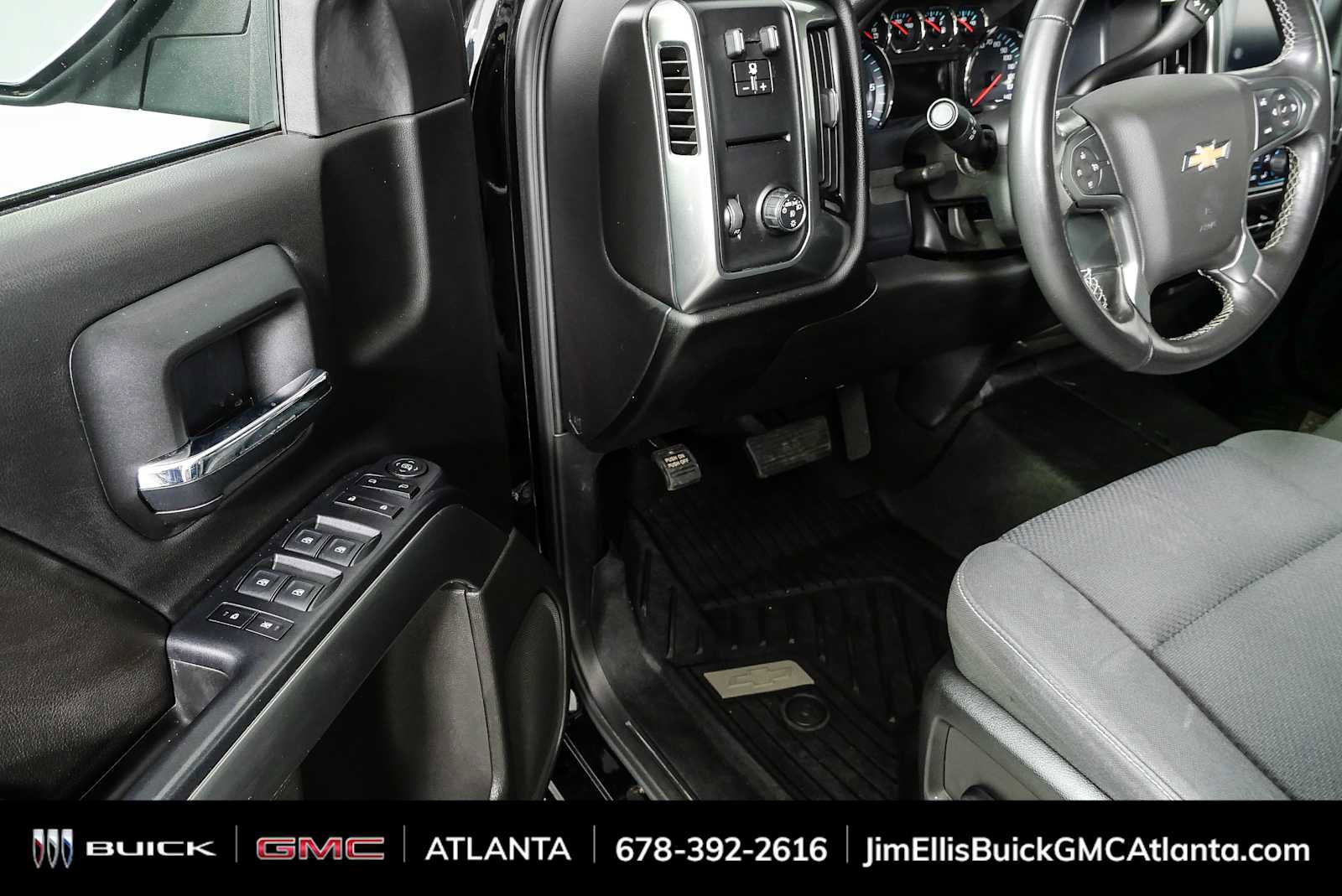 Used 2018 Chevrolet Silverado 1500 LT w/ All Star Edition RWD image 7