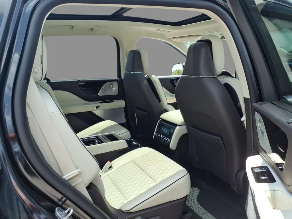 Used 2020 Lincoln Aviator Black Label w/ Dynamic Handling Package AWD/4WD image 11