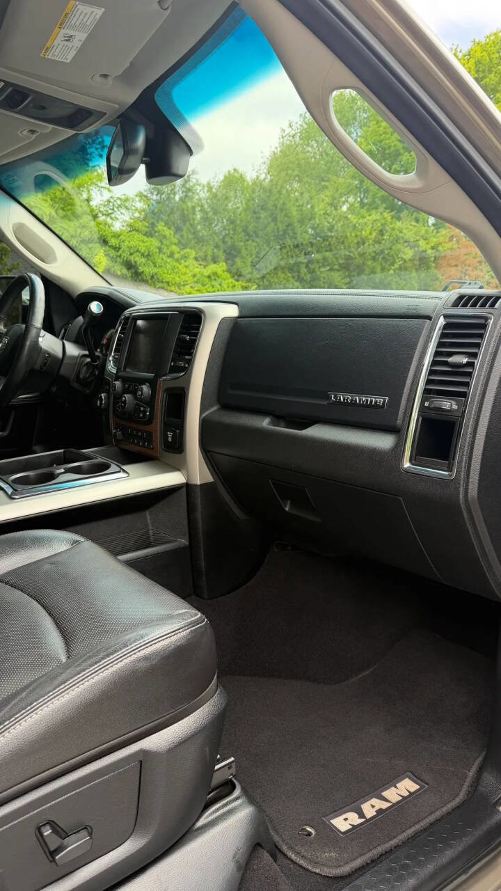 Used 2015 RAM 3500 Laramie AWD/4WD image 27