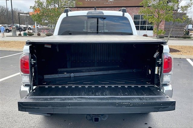 Used 2022 Toyota Tacoma TRD Off-Road image 35