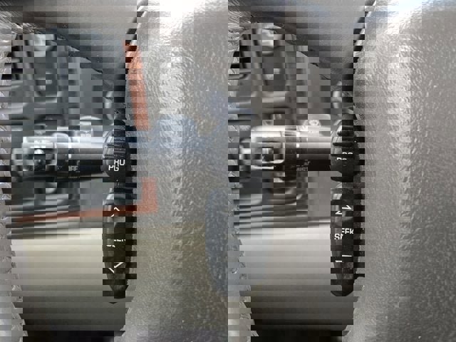 Used 2002 Cadillac Escalade AWD image 30