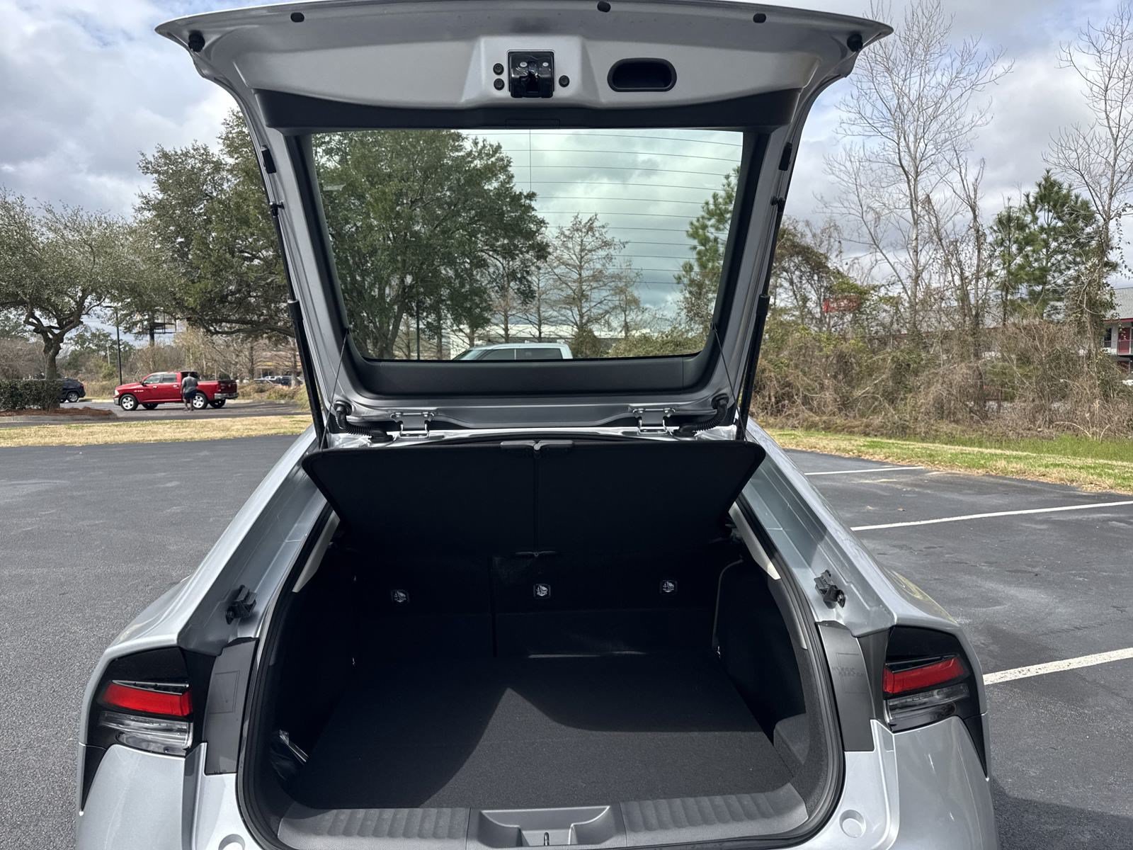 New 2024 Toyota Prius XLE FWD image 36