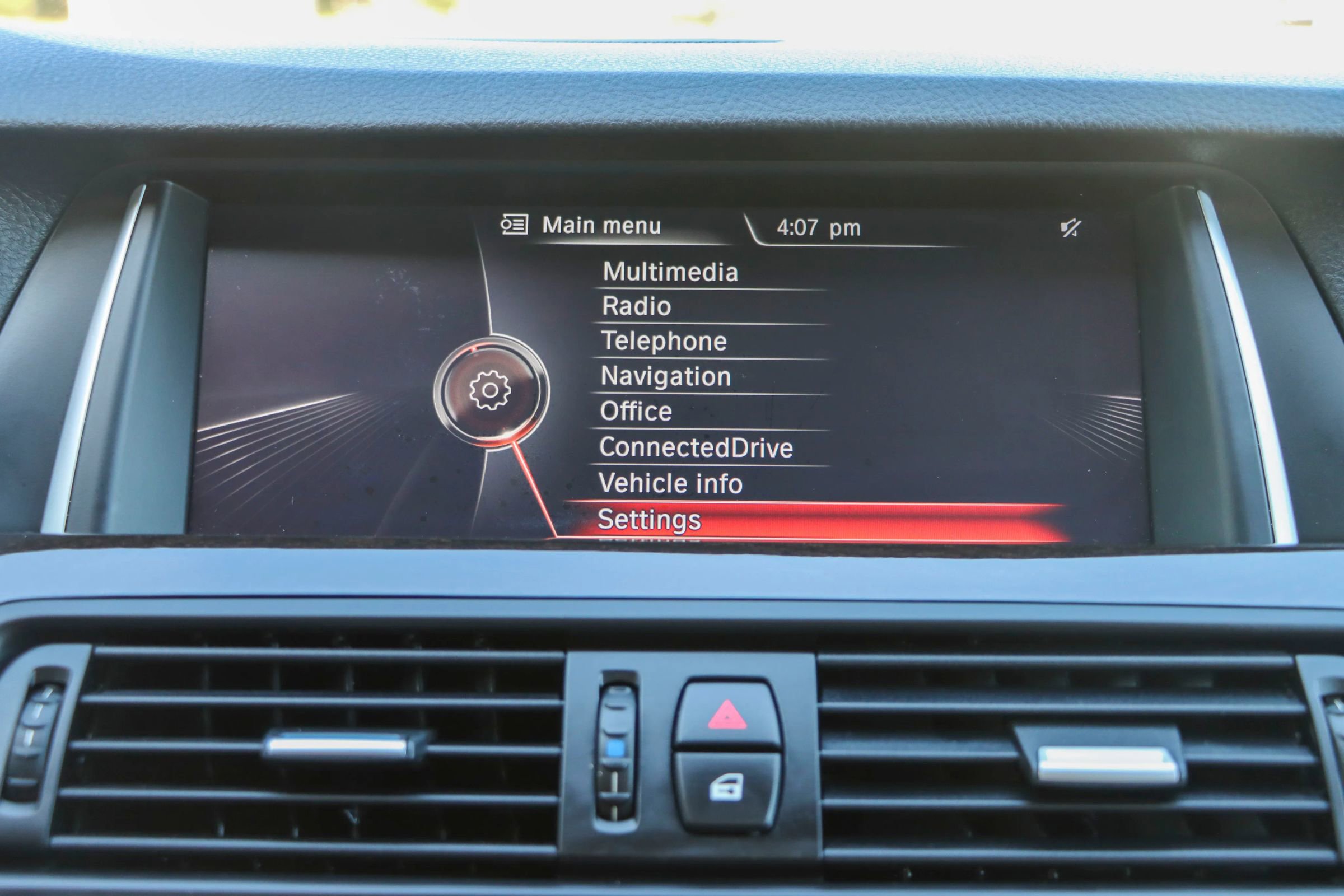 Used 2016 BMW 528i Sedan image 38