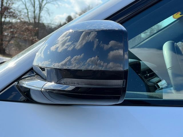 Used 2023 Jeep Grand Cherokee L Laredo image 39