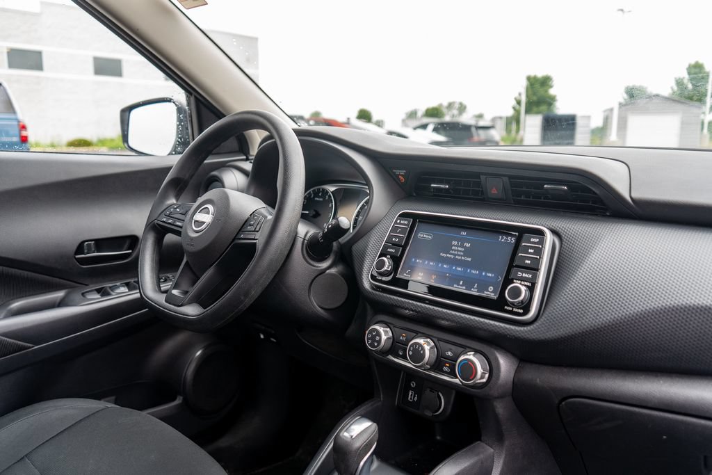 Used 2024 Nissan Kicks S FWD image 11