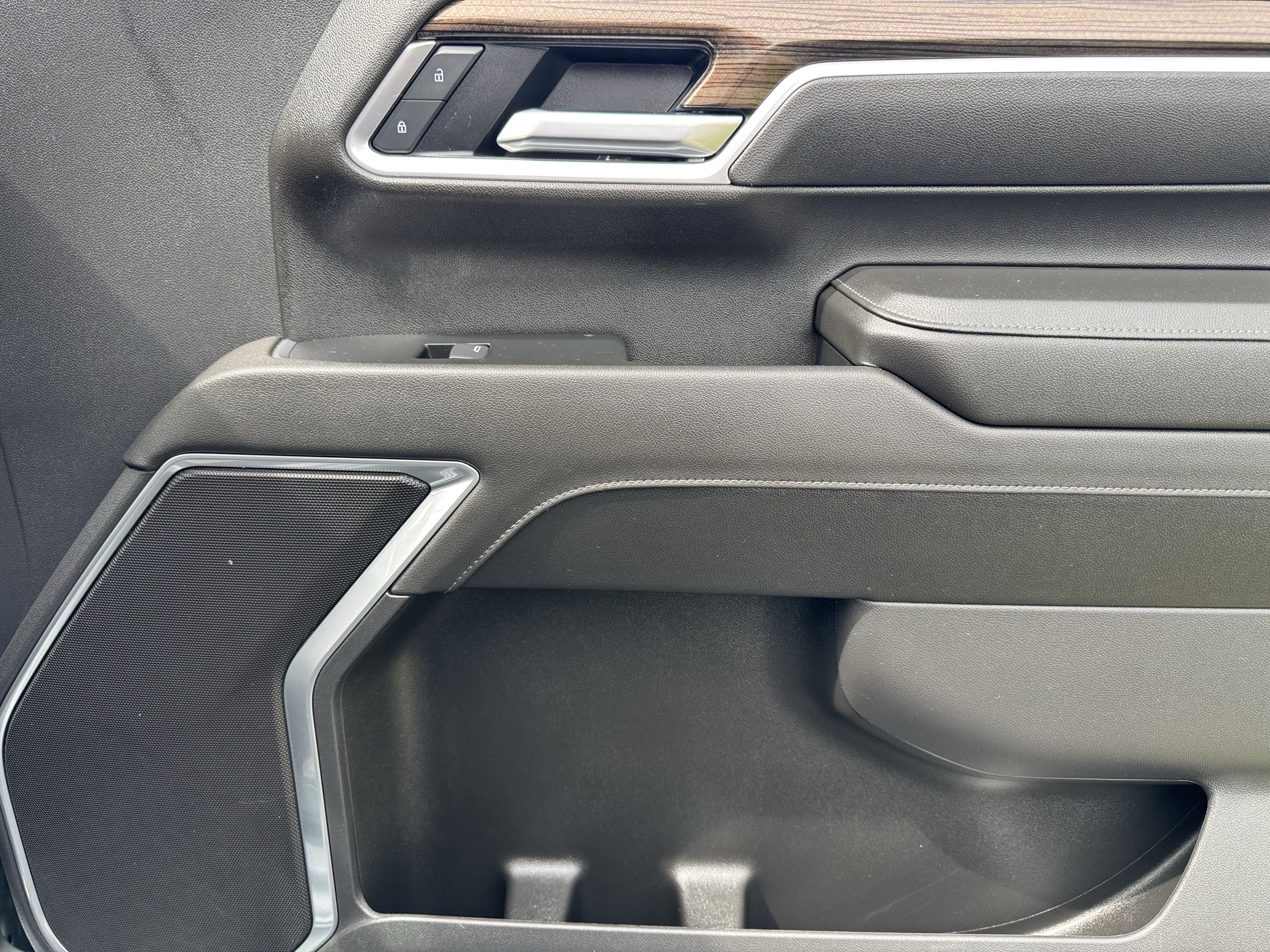 Used 2025 Chevrolet Silverado 2500 LT w/ Trail Boss Package image 25