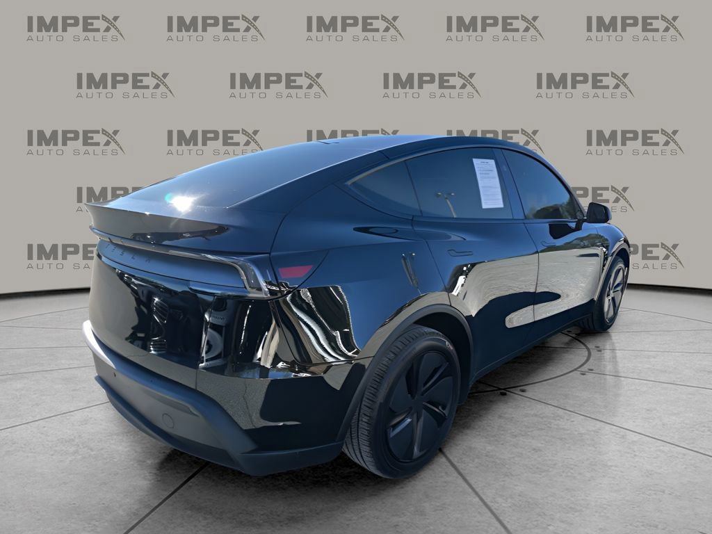 Used 2026 Tesla Model Y Long Range image 5