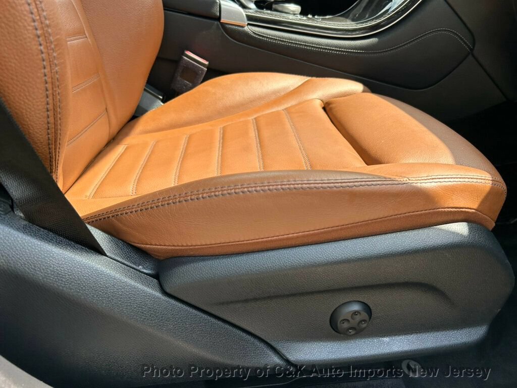 Used 2019 Mercedes-Benz GLC 43 AMG 4MATIC image 33