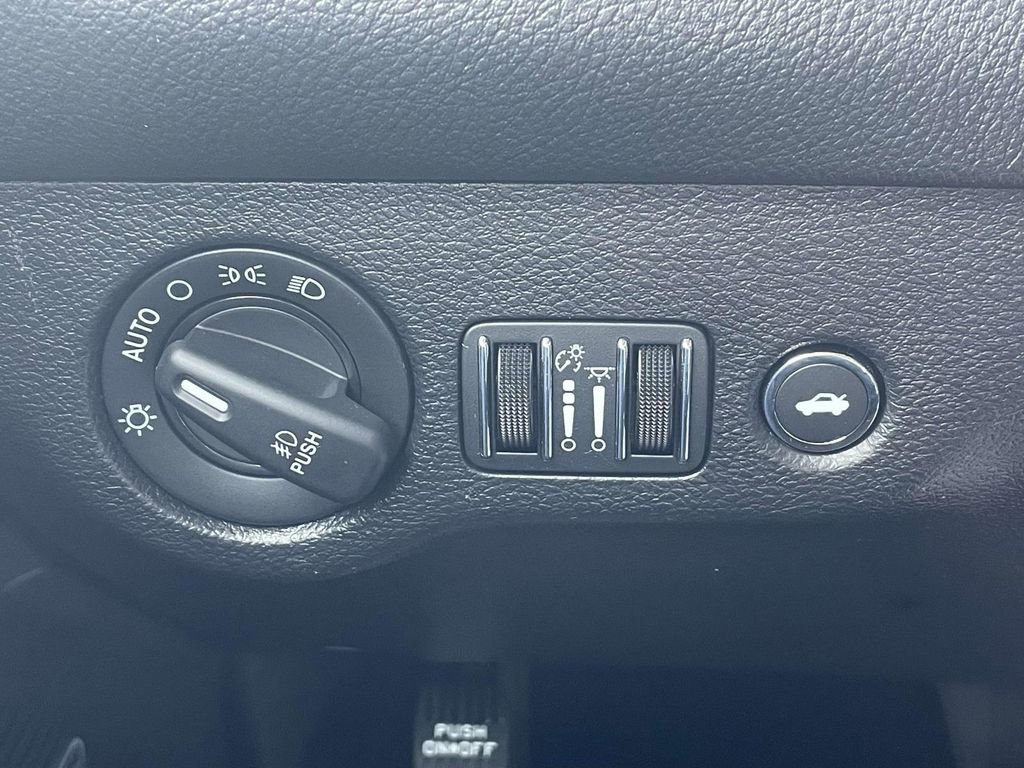 Used 2023 Dodge Challenger SXT w/ Blacktop Package image 21