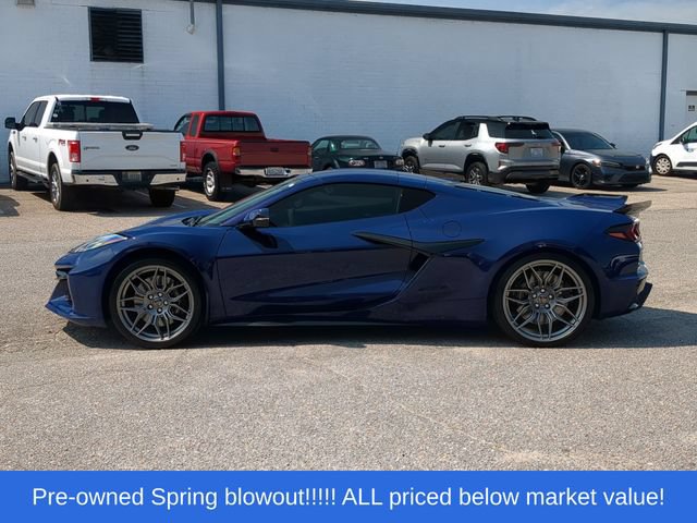Used 2025 Chevrolet Corvette Z06 RWD image 10