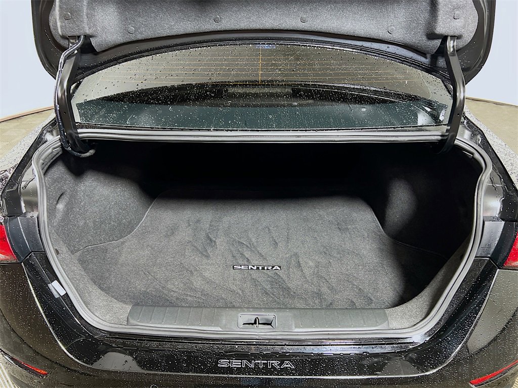 Used 2025 Nissan Sentra SR w/ Midnight Edition image 22