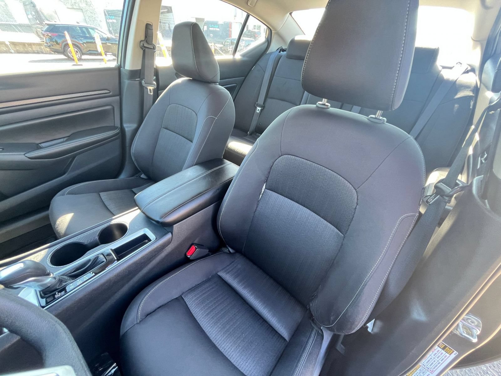 Used 2025 Nissan Altima 2.5 SV FWD image 36