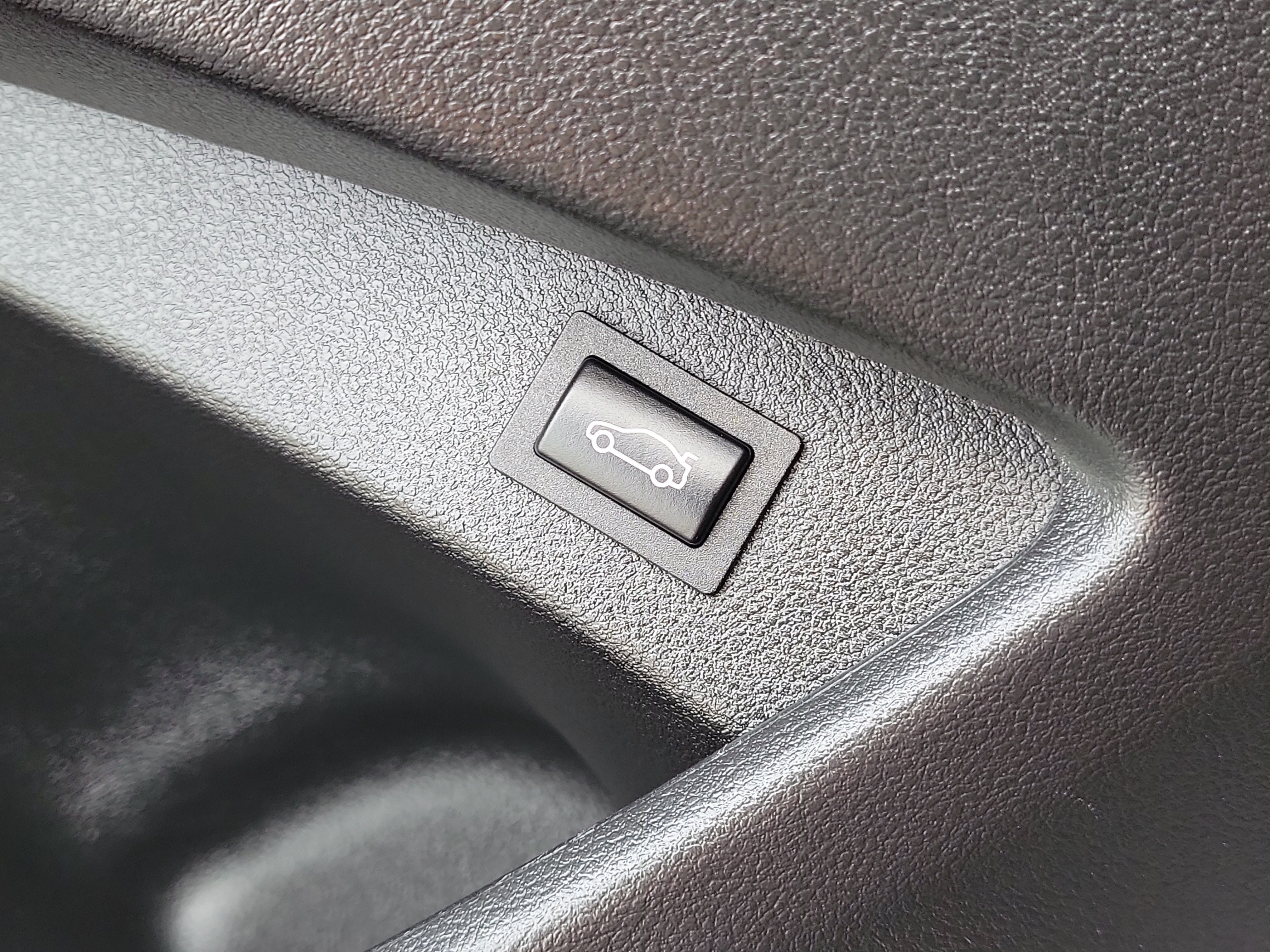 Used 2025 BMW 230i Coupe RWD image 17