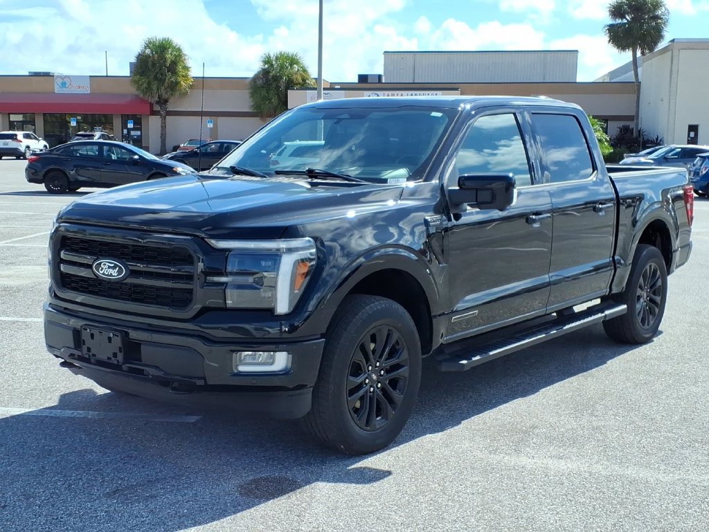 Used 2024 Ford F150 Lariat w/ Equipment Group 502A High AWD/4WD image 3