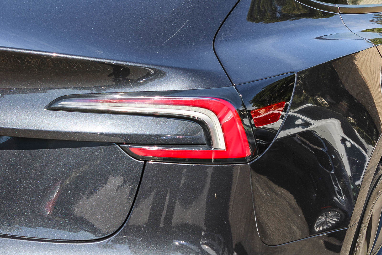 Used 2025 Tesla Model 3 Long Range image 7