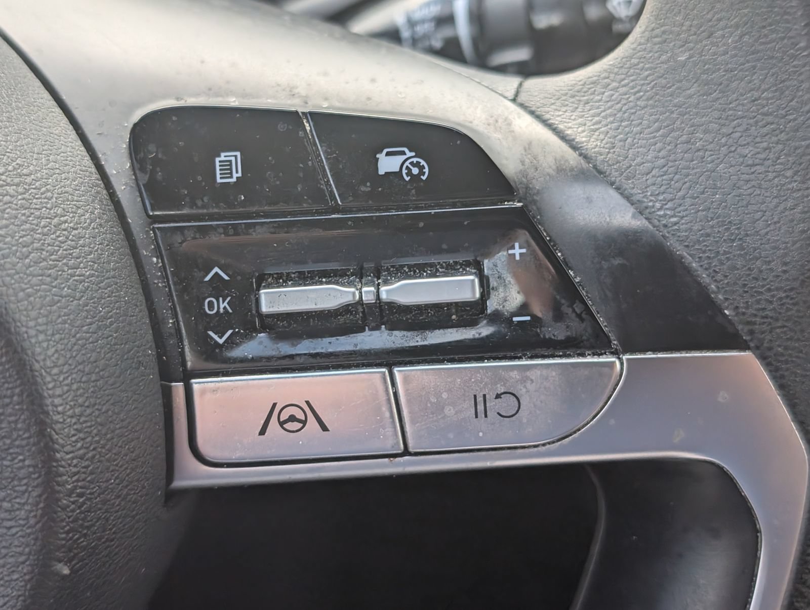 Certified 2023 Hyundai Santa Cruz SEL w/ Activity Package FWD image 7