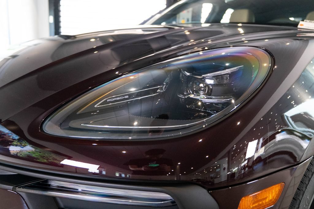New 2026 Porsche Macan AWD/4WD image 14