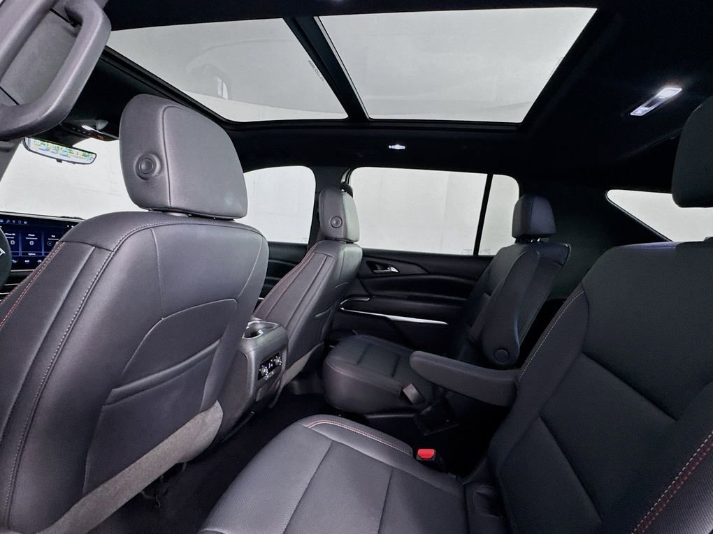 Used 2025 Chevrolet Traverse Z71 w/ Enhanced Driving Package image 19