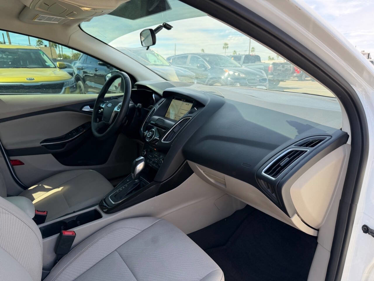 Used 2017 Ford Focus Electric Hatchback image 20