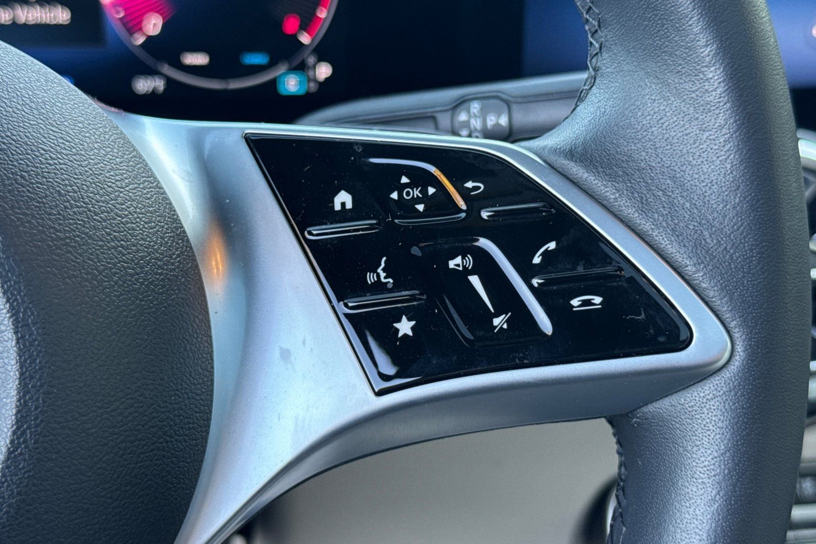 Certified 2025 Mercedes-Benz GLB 250 image 28