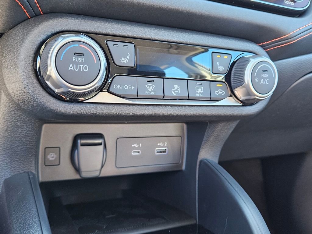 New 2025 Nissan Versa SR w/ Trunk Package image 22