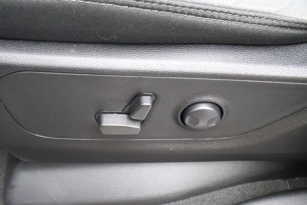 Used 2022 RAM 1500 Big Horn AWD/4WD image 36