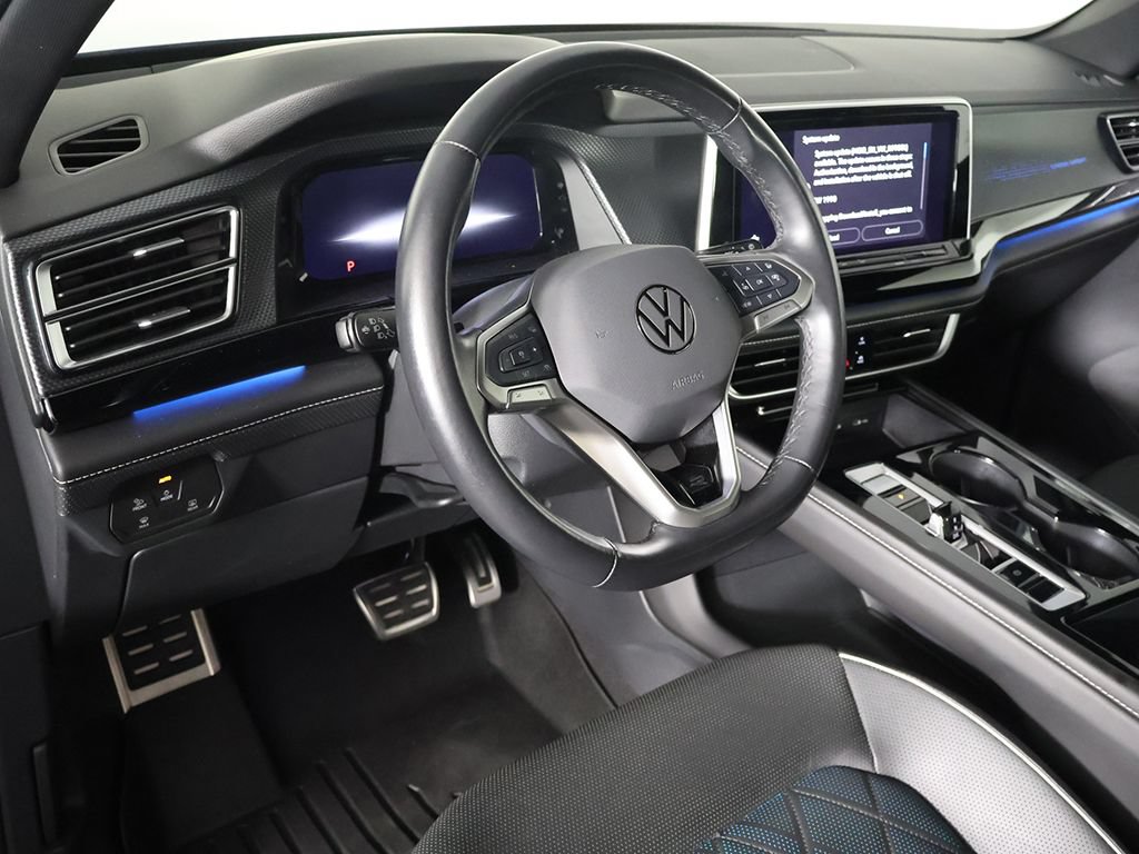 Used 2024 Volkswagen Atlas Cross Sport SEL Premium R-Line AWD/4WD image 29