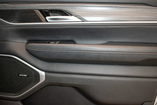 Used 2024 Jeep Wagoneer L Series II w/ Flexible Seating Group AWD/4WD image 12