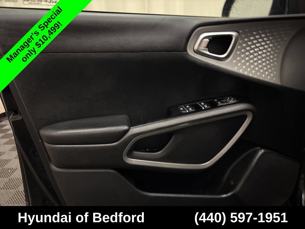 Used 2022 Kia Soul LX FWD image 10