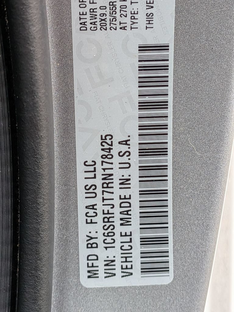Used 2024 RAM 1500 Laramie AWD/4WD image 27