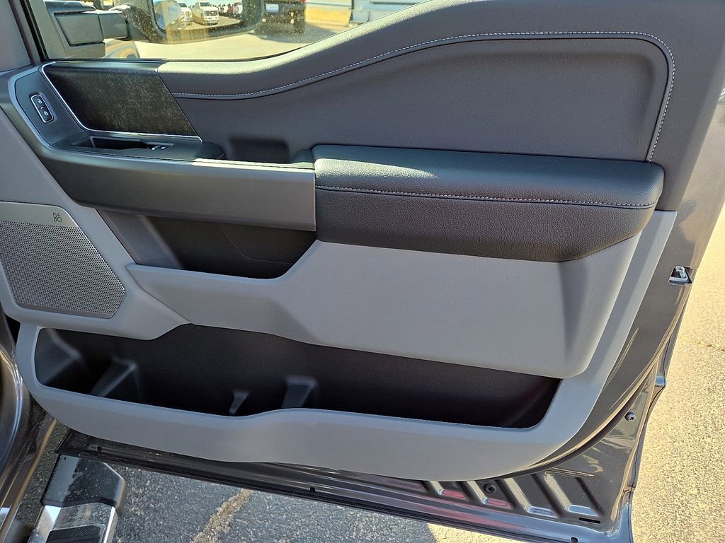 Used 2026 Ford F350 XLT w/ XLT Premium Package image 16