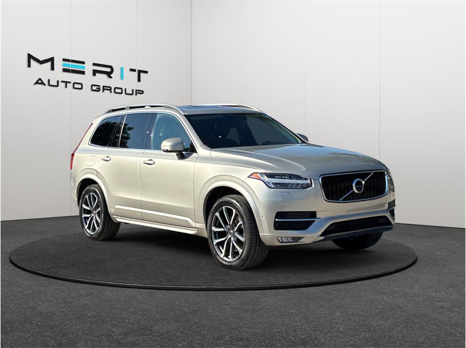Used 2018 Volvo XC90 T6 Momentum w/ Convenience Package