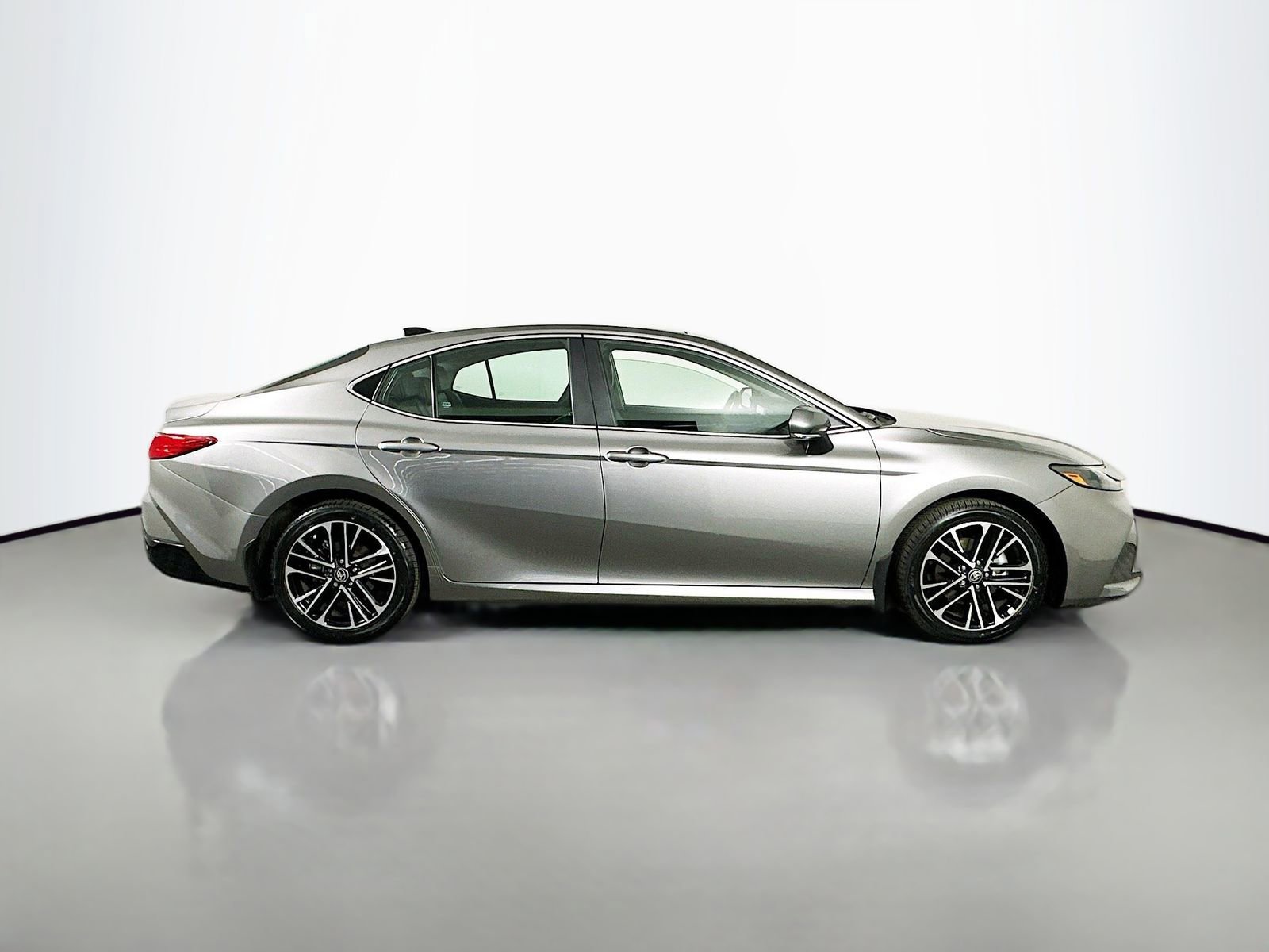 Certified 2025 Toyota Camry XLE image 8