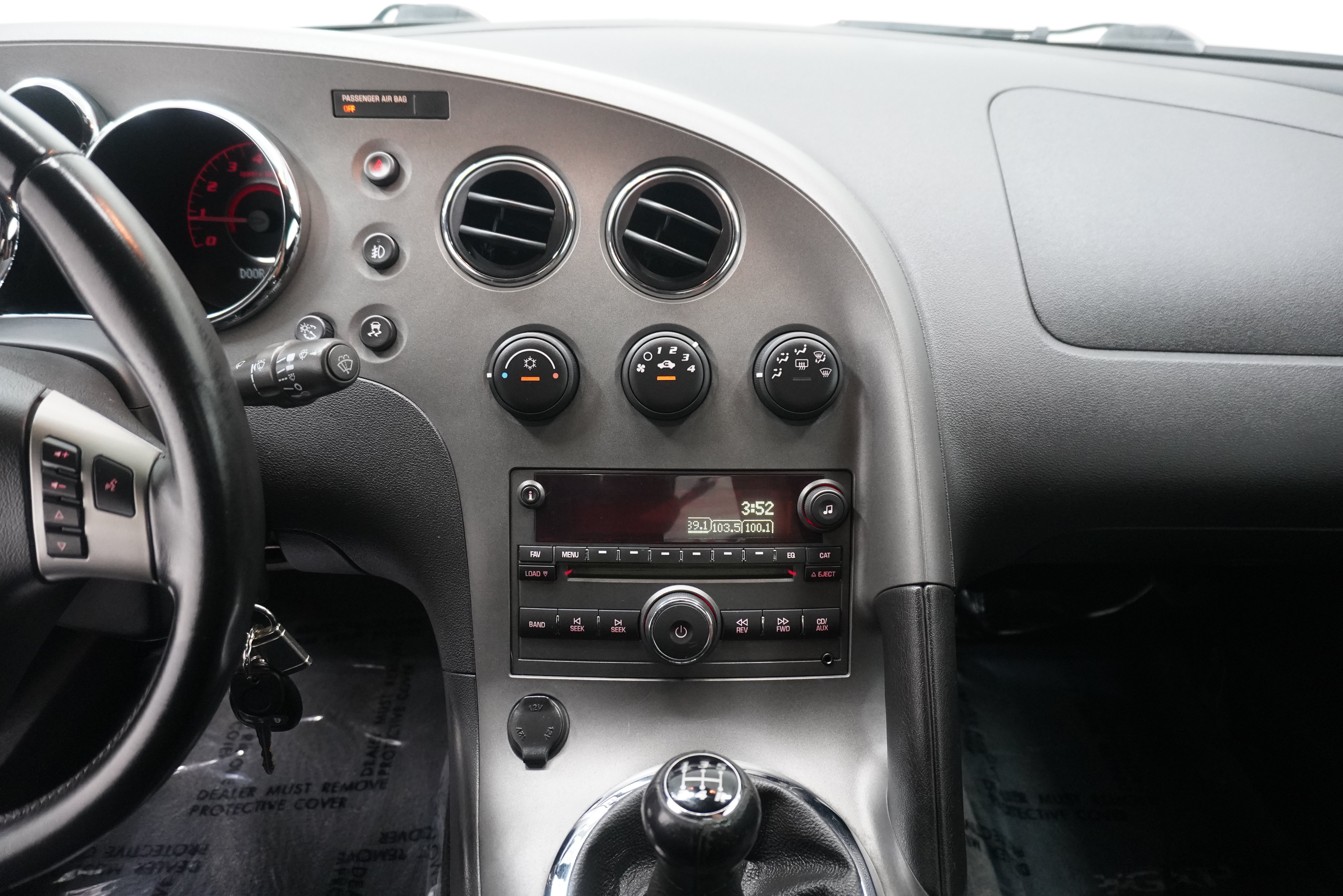 Used 2008 Pontiac Solstice GXP w/ Premium Package RWD image 19