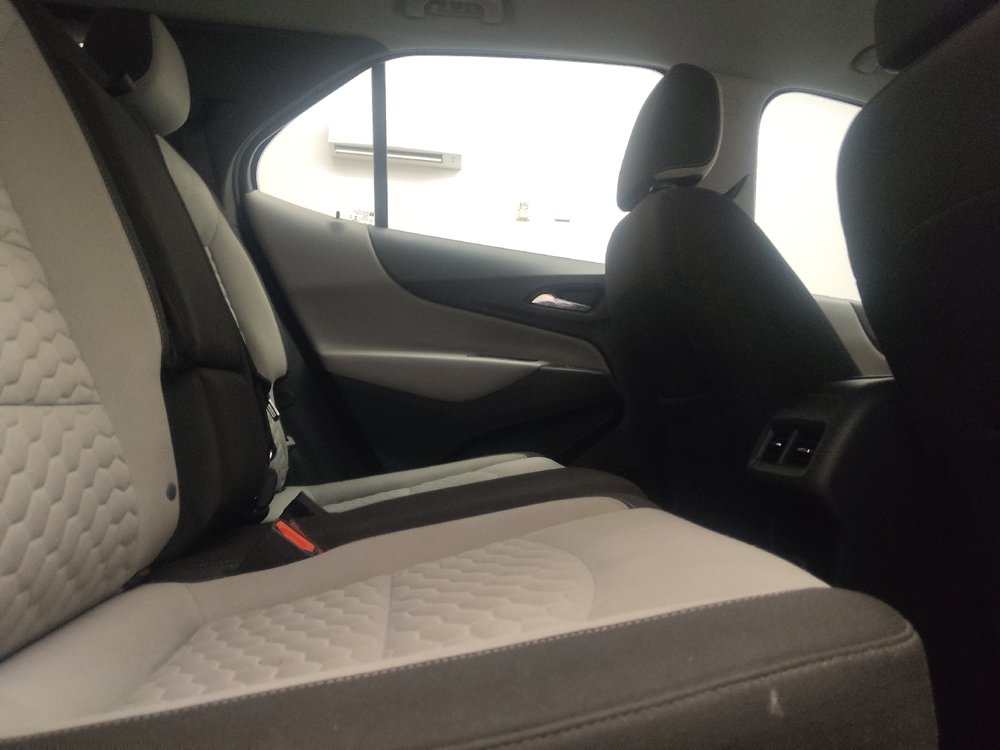 Used 2021 Chevrolet Equinox LS FWD image 19