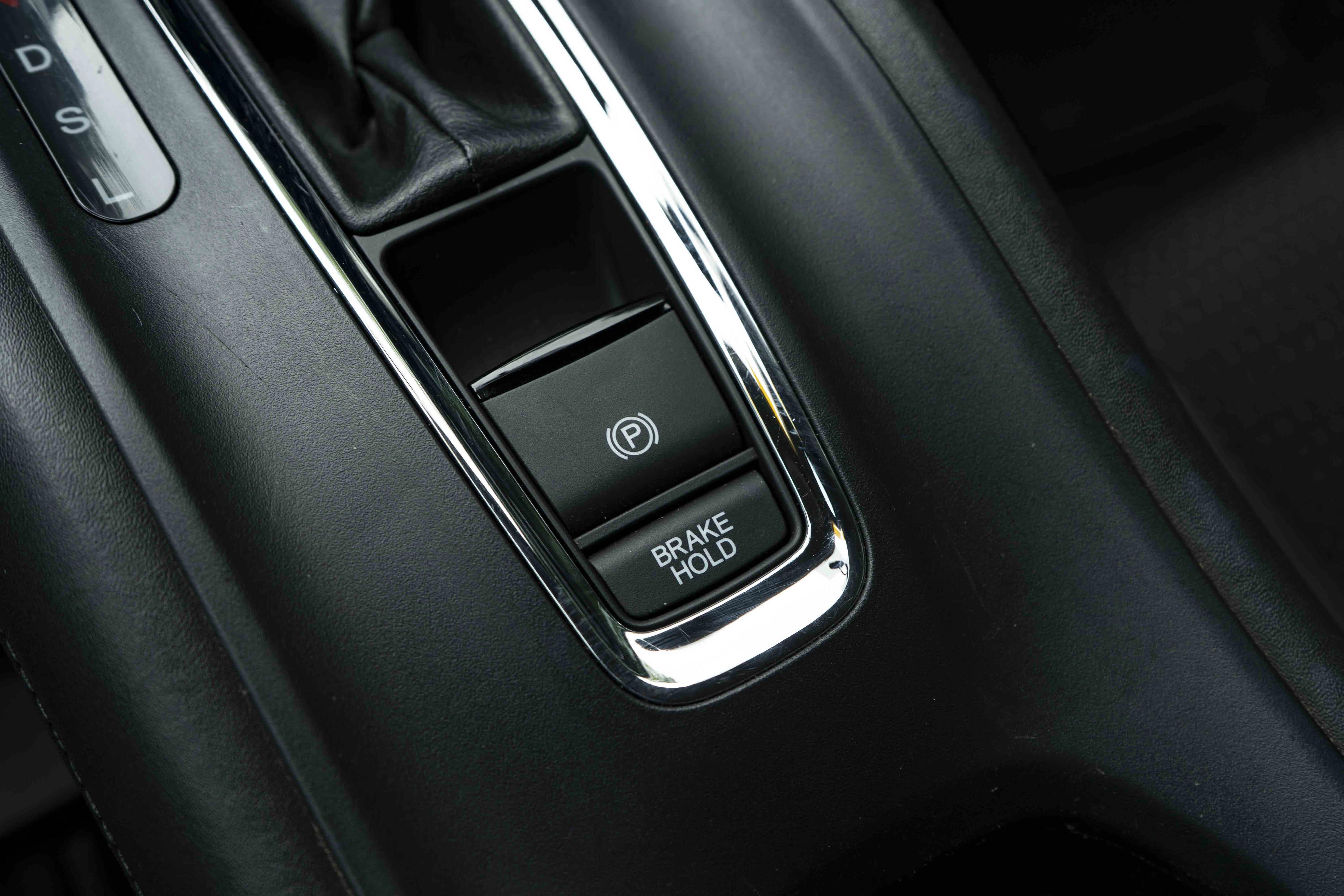 Used 2022 Honda HR-V LX image 27