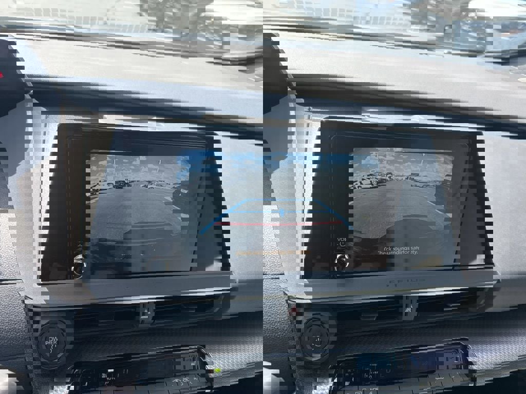 Used 2024 Toyota Prius XLE image 12