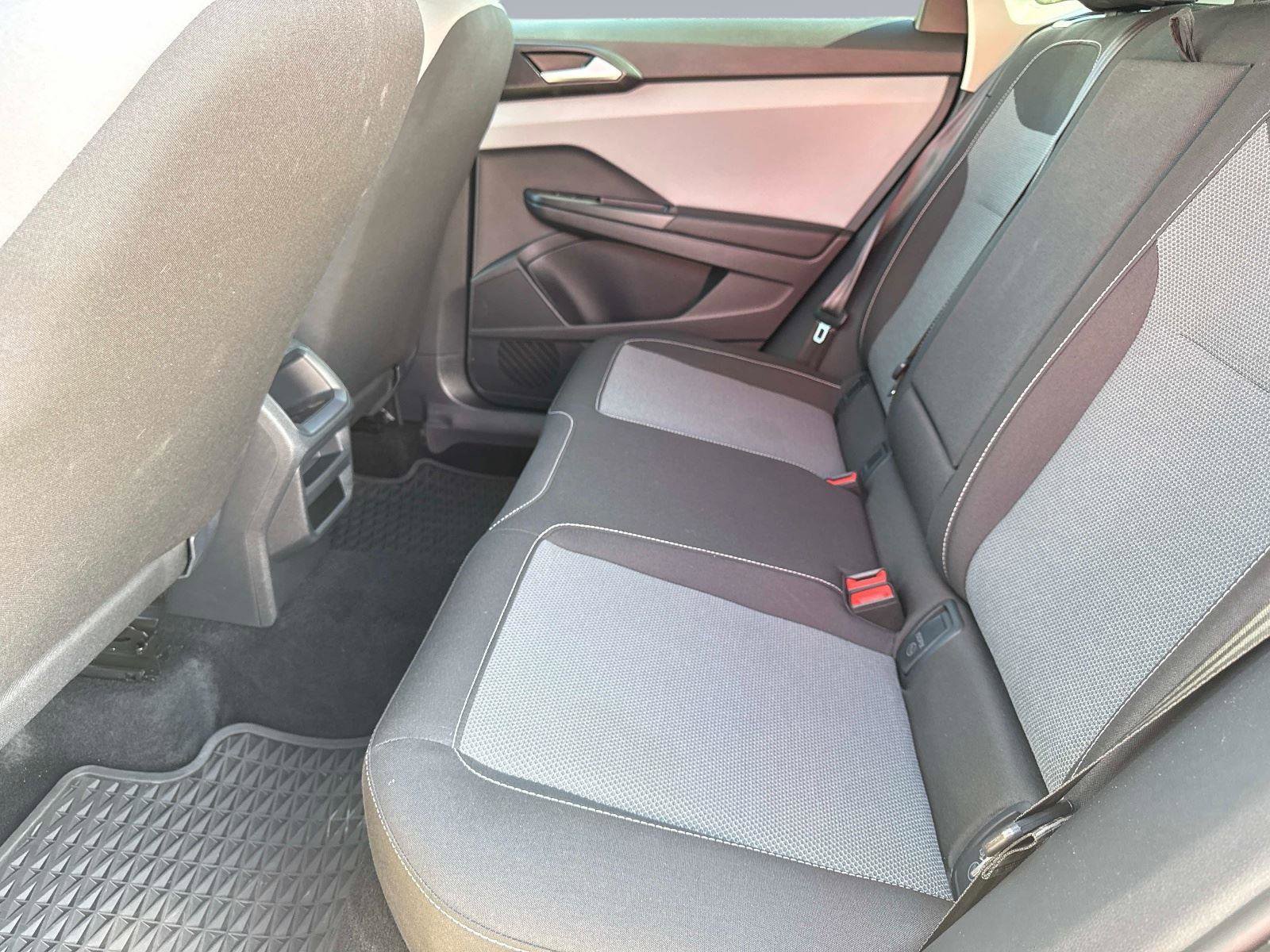 Used 2022 Volkswagen Taos S image 12