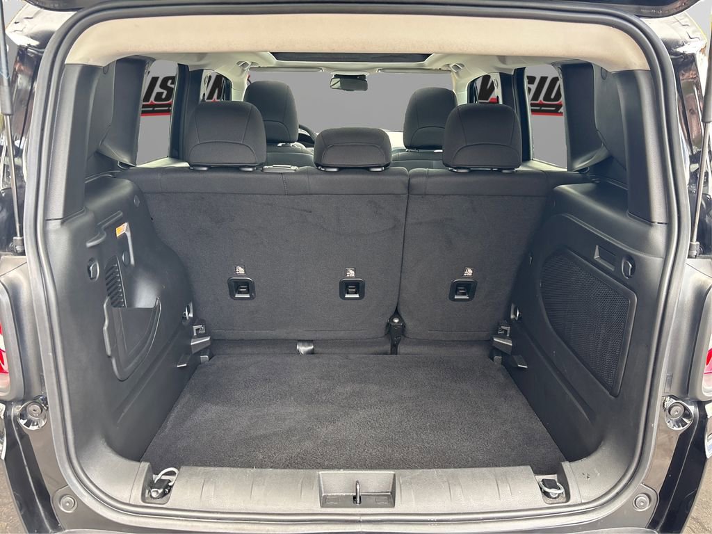 Used 2023 Jeep Renegade Latitude w/ Sun/Sound Group image 11