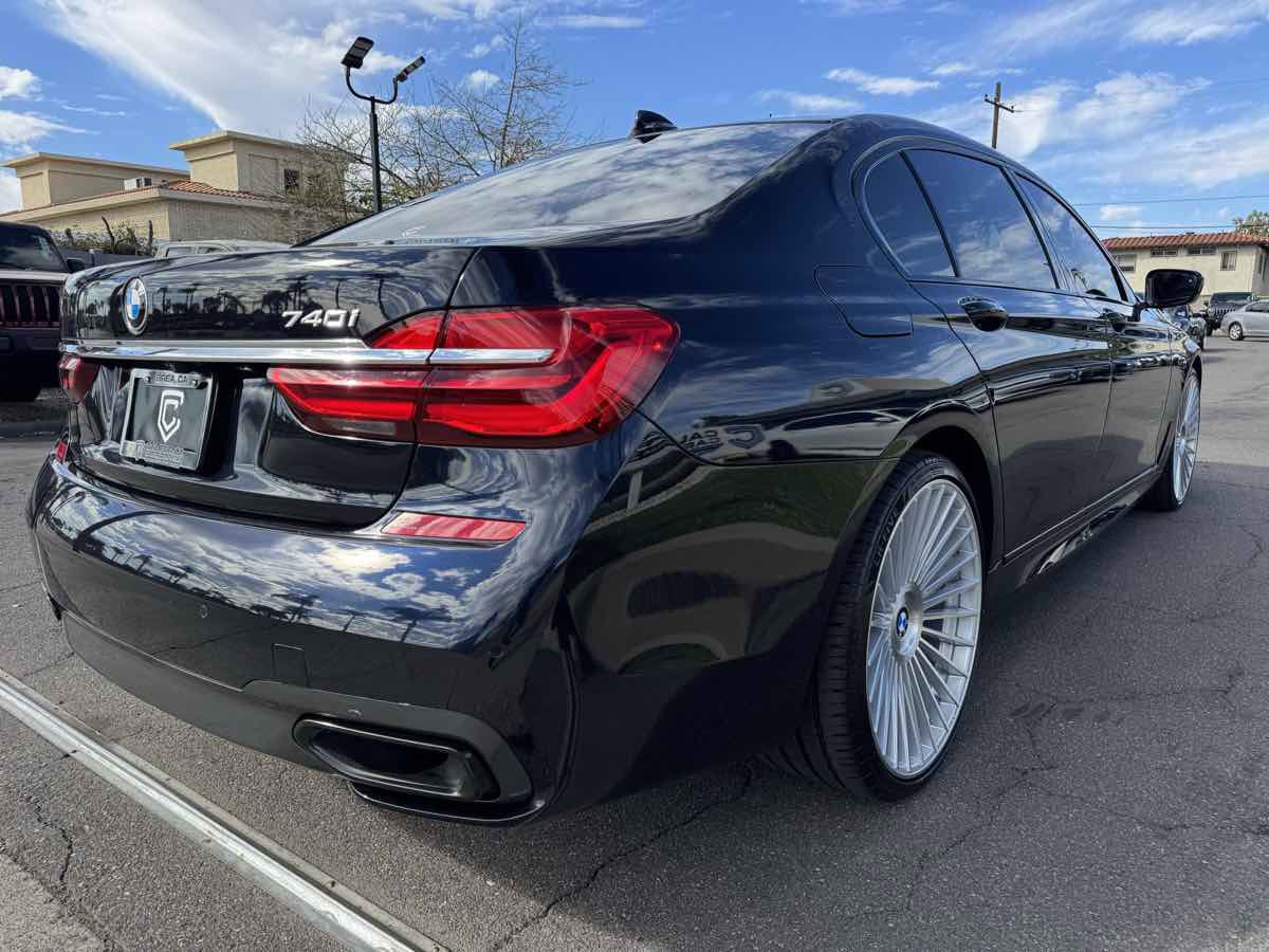 Used 2019 BMW 740i w/ Executive Package image 8