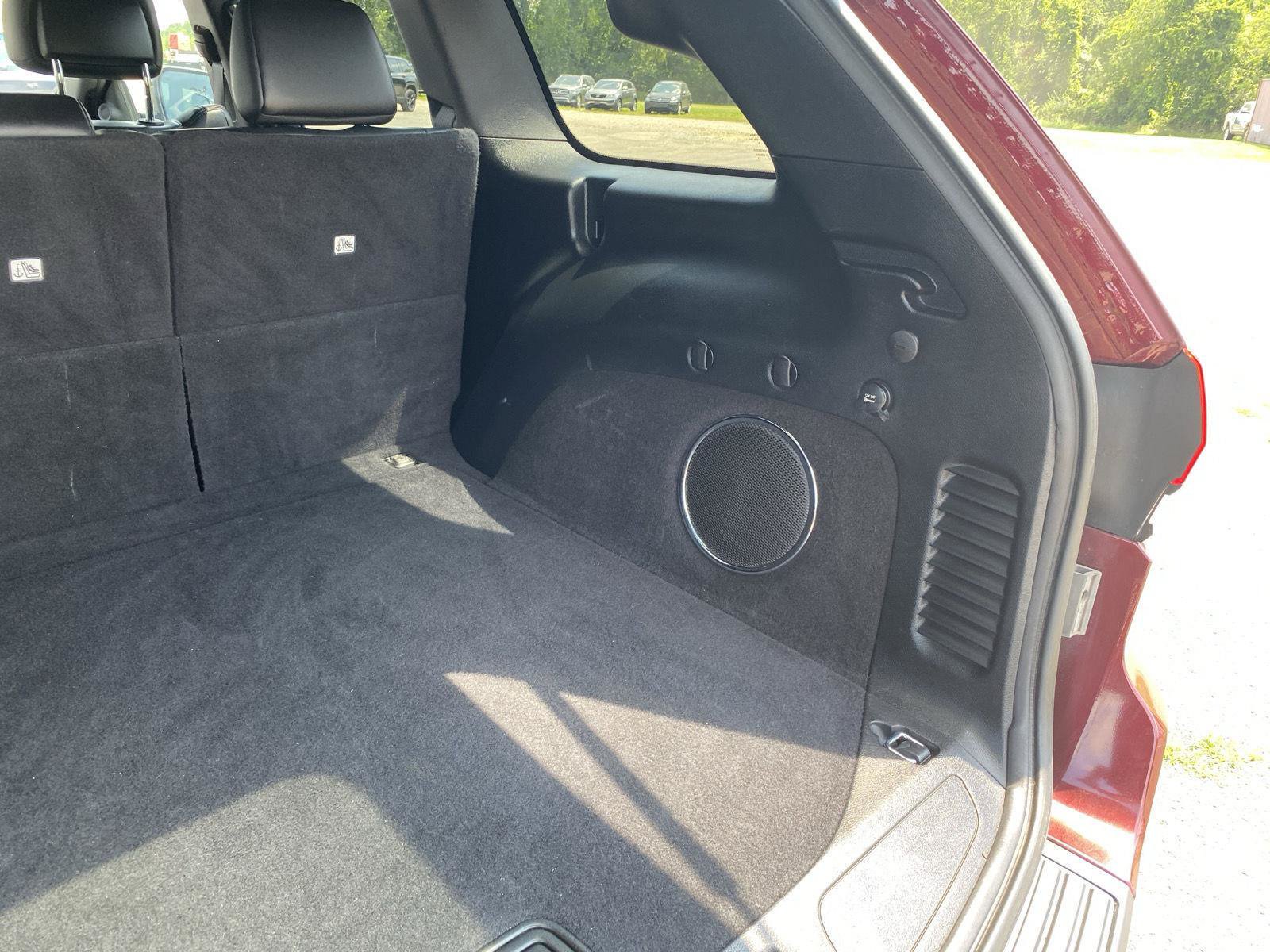 Used 2019 Jeep Grand Cherokee Altitude AWD/4WD image 34