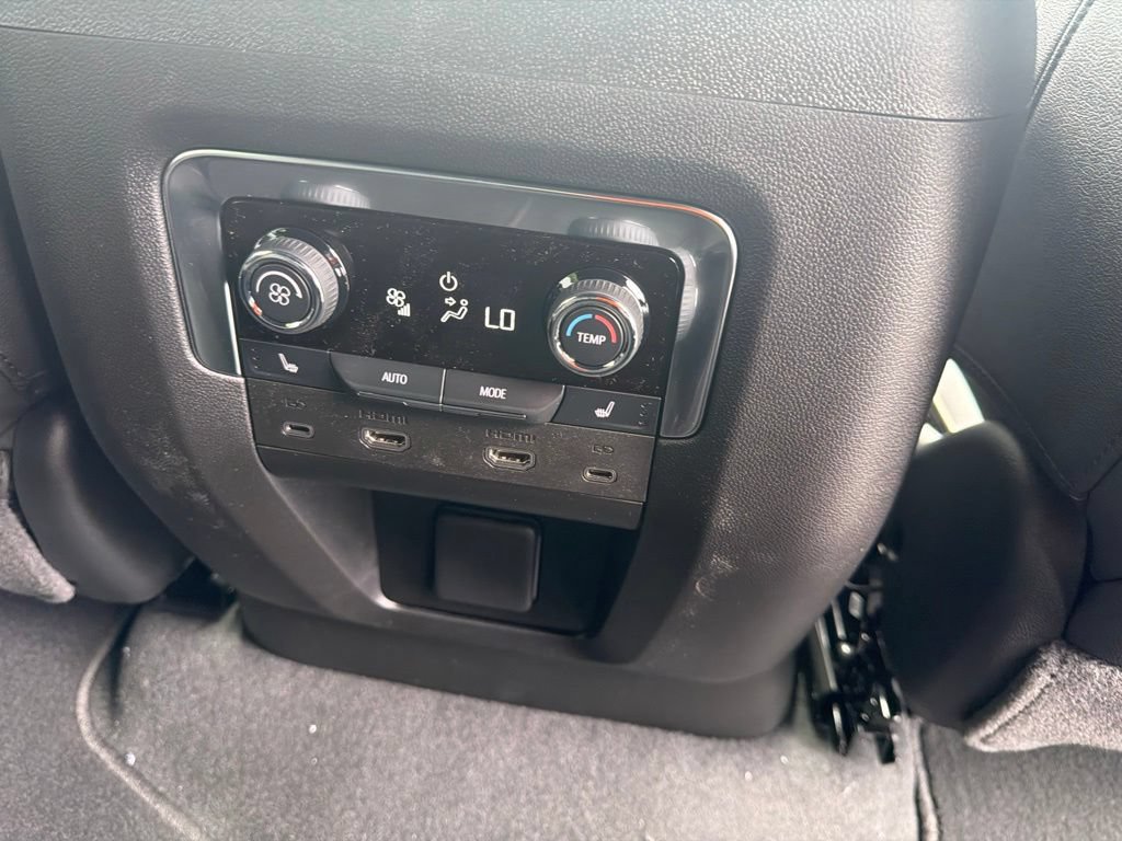 New 2026 Chevrolet Suburban Premier AWD/4WD image 13