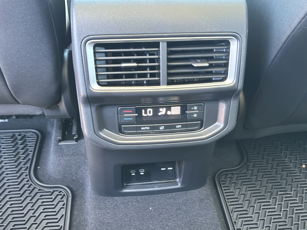 New 2026 Volkswagen Atlas Peak Edition AWD/4WD image 16