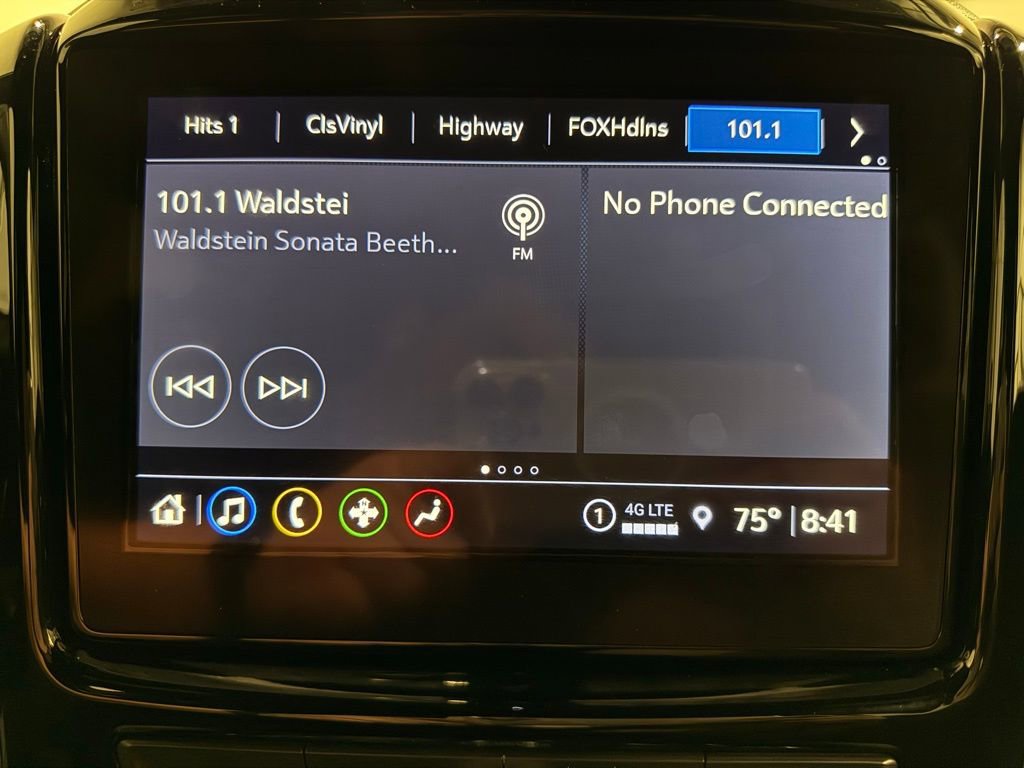 Used 2023 Chevrolet Traverse LT image 22