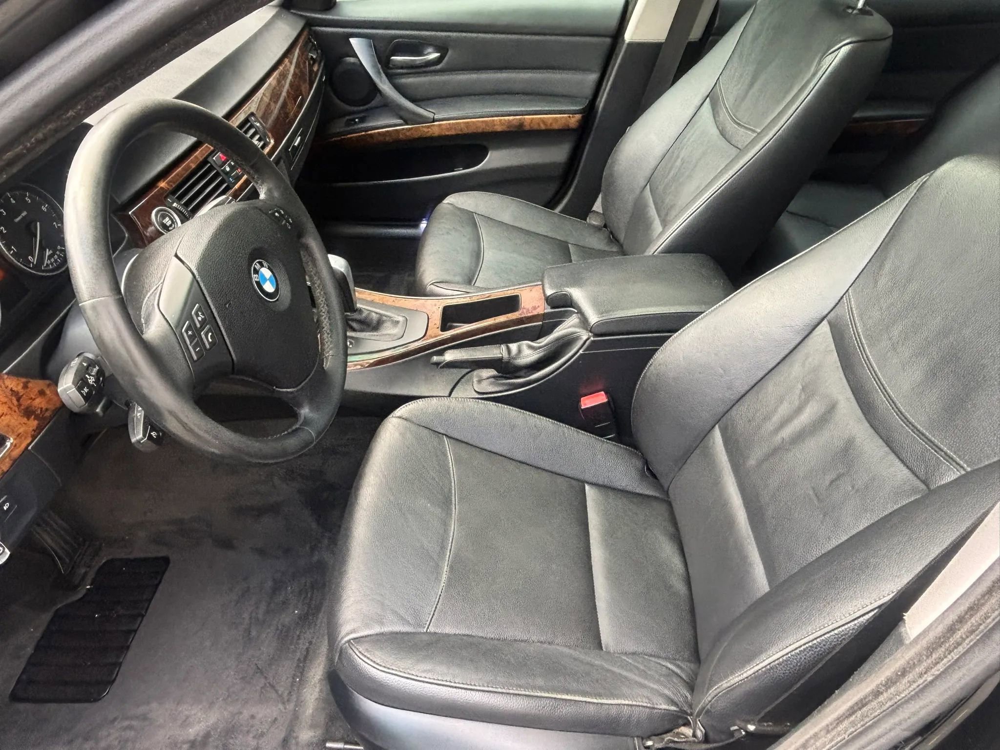 Used 2010 BMW 328i xDrive Sedan AWD/4WD image 19