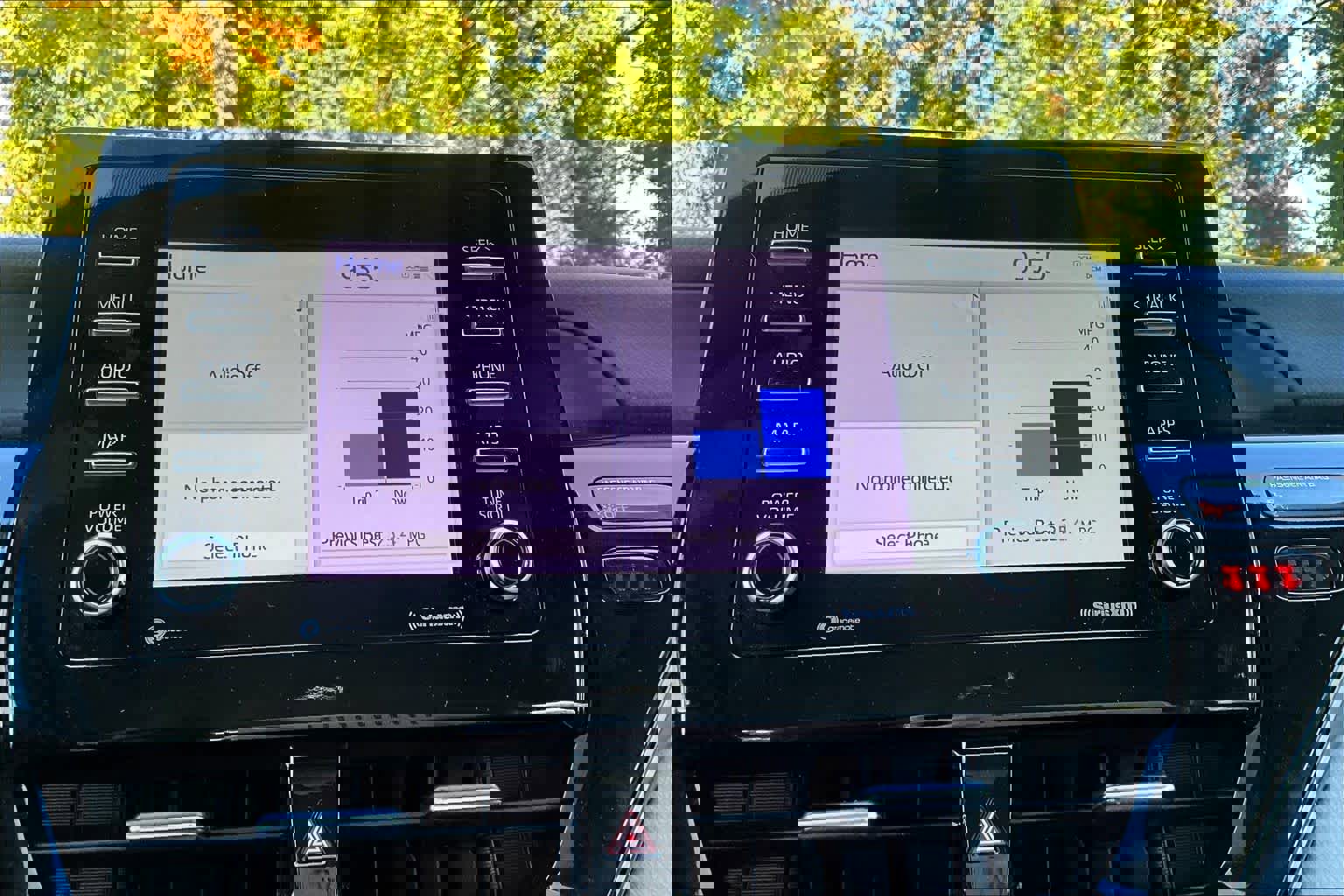 Used 2023 Toyota Camry SE image 32