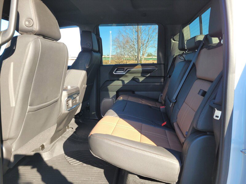 Used 2024 Chevrolet Silverado 2500 High Country w/ Z71 Off-Road Package image 6