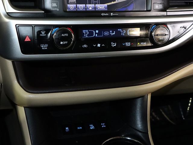 Used 2015 Toyota Highlander Limited image 23